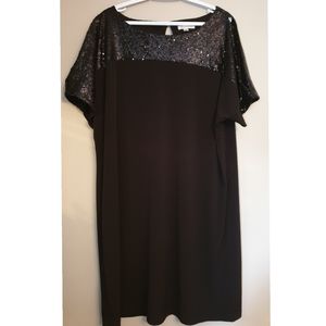 Keyhole Sleeves With Sparkle